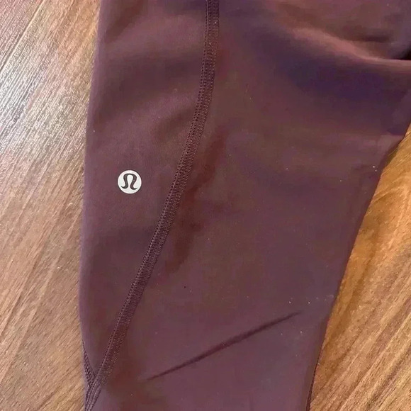 Lululemon Tight Stuff Crop Leggings Bordeaux Drama Raspberry Size 8 - Picture 3 of 6